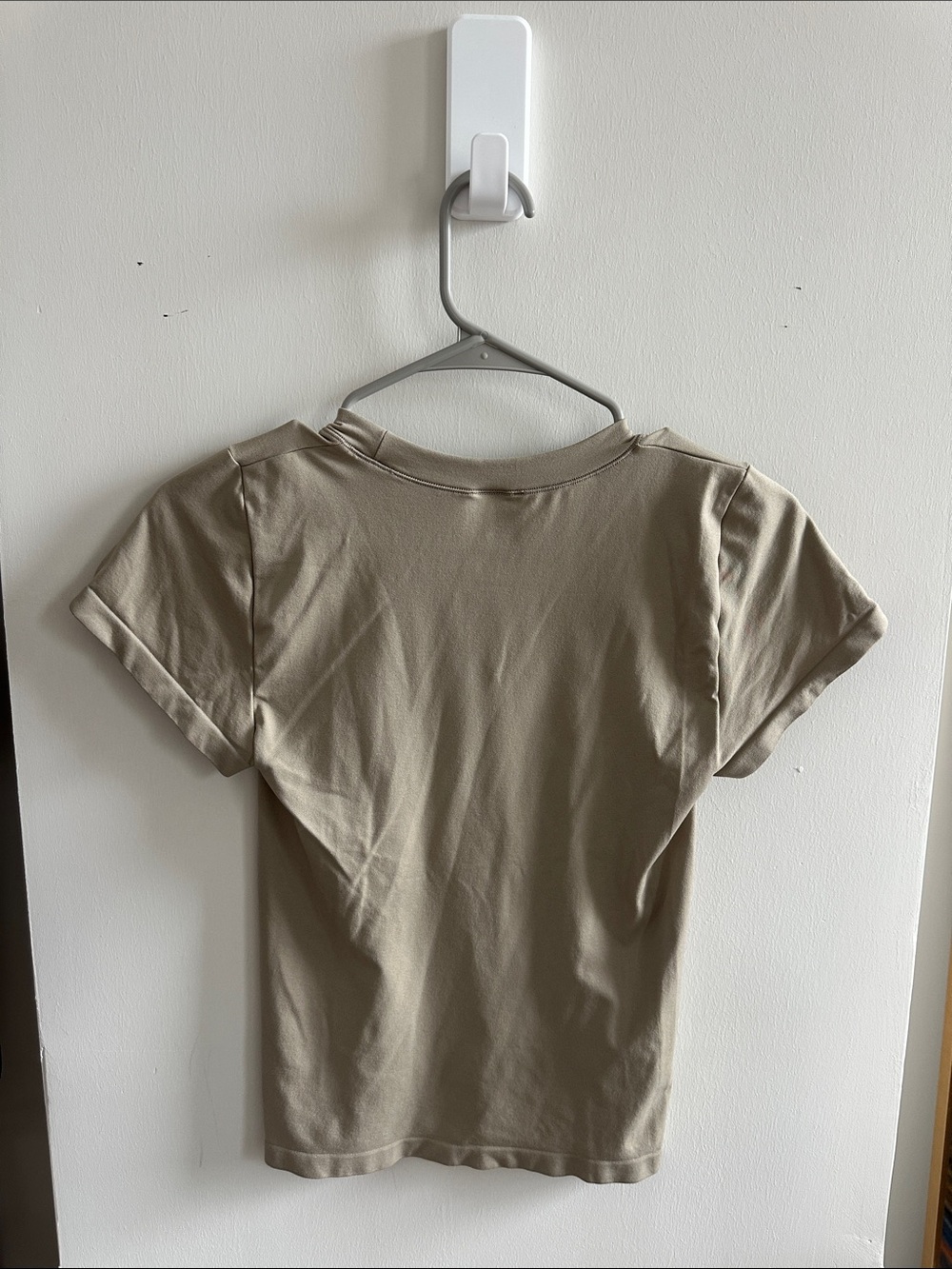 aritzia seamless tees - Picture 9 of 9